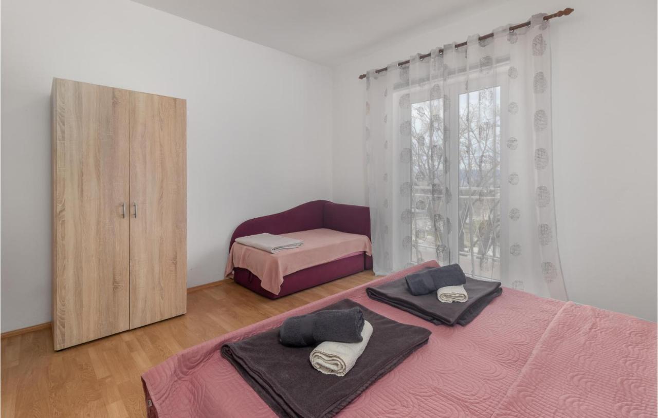 2 Bedroom Stunning Apartment In Novi Vinodolski Exterior photo